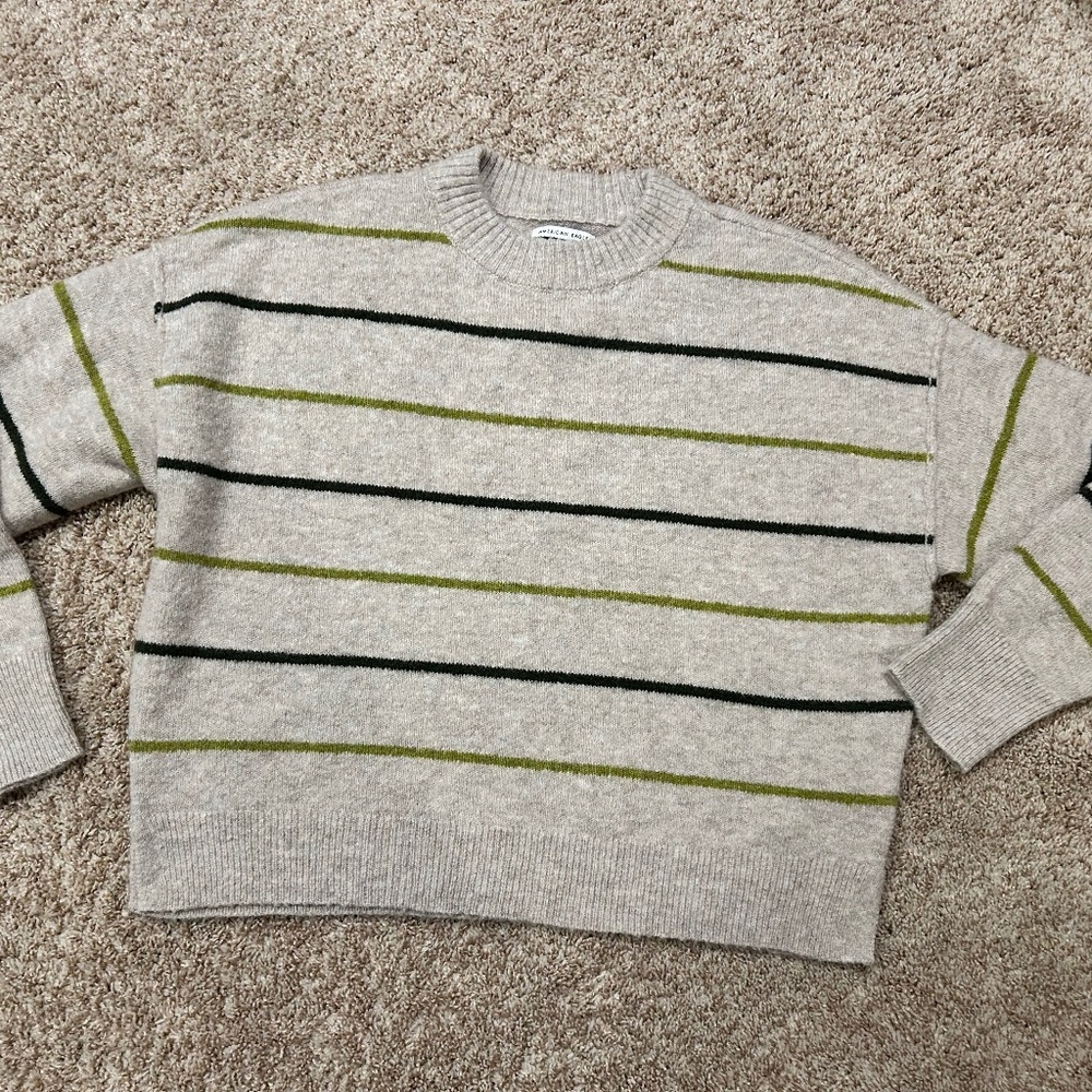 American Eagle sweater ladies BRAND NEW WITH TAGS